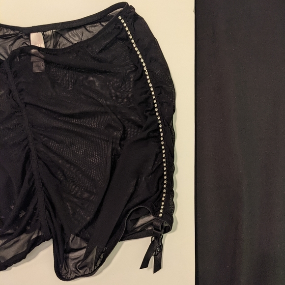 SOLD✅ Victoria's Secret, Black 34B Bra/L Garter - Picture 11 of 16